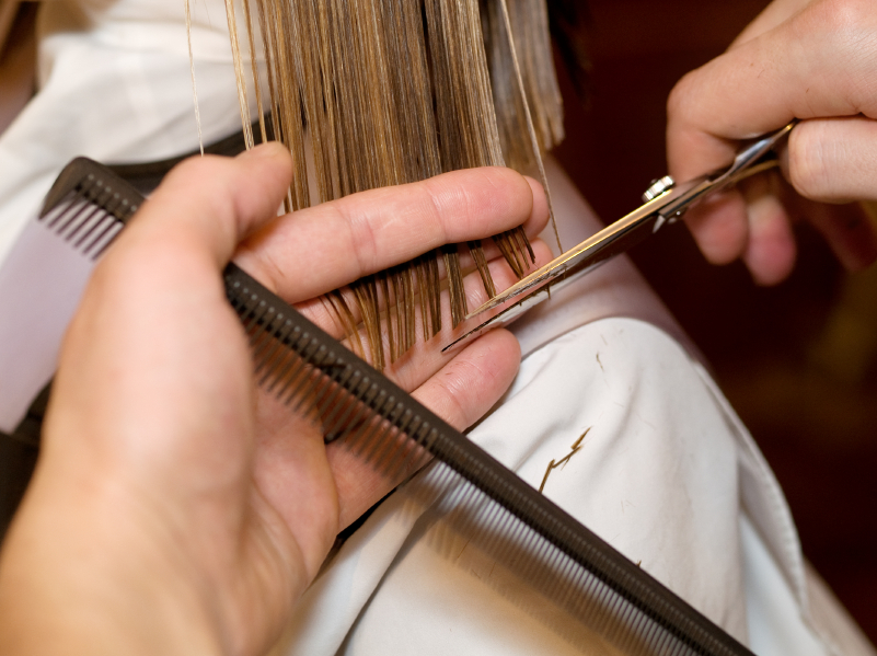 Woman's Haircut & Style